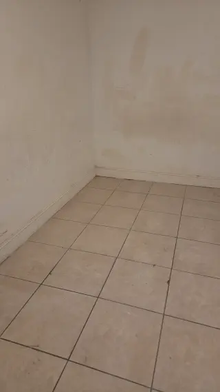 Rento cuarto casa tráiler