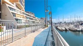 MARINA DEL REY, CA - Vida estilo resort en el corazón de Marina Del Rey