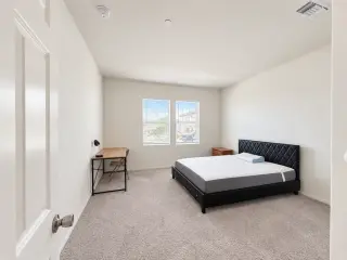 Habitación amueblada en alquiler – Riverside, CA