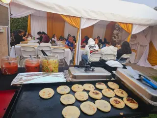 Pupusas ilimitadas de Maiz o Arroz