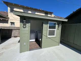 Beautifully renovated 1-bedroom, 1-bath front unit available for rent.
