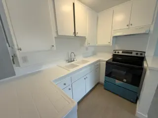 Encantador apartamento de 2 recámaras y 1 baño en Norwalk – ¡Disponible ahora