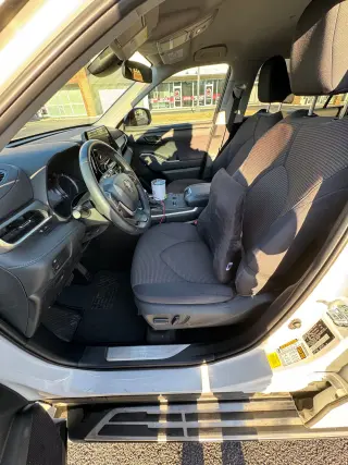 2023 Toyota Highlnader LE HYBRID