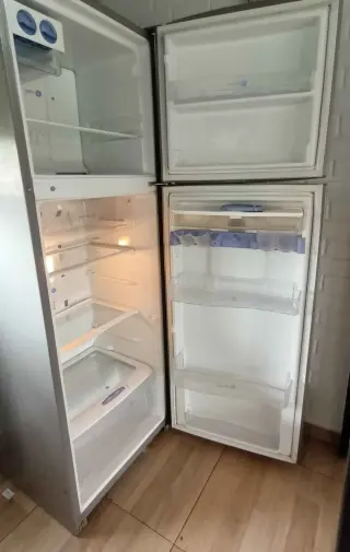 Vendo nevera Whirlpool Nofrost