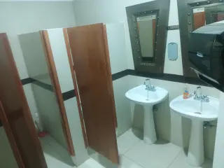 *¡SE RENTA CORPORATIVO COMPLETO EN PLAZA BONITA!*