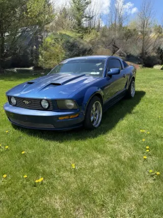 2007 Ford Mustang GT Coupe - 4.6L V8 Power and Style