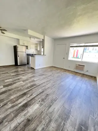FLEXIBLE LEASE TERMS!!! Fully Renovated 1 Bed / 1 Bath