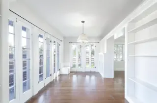 Stylish Apartment in Great Location