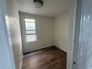 3 Beds 1 Bath Apartment (Lower)