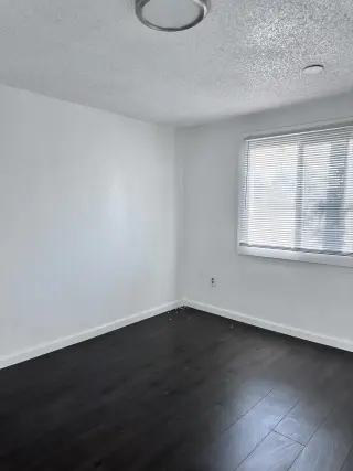 Rento casa de 3 recámaras un baño