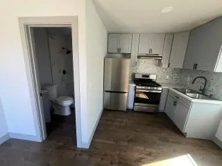 Beautifully renovated 1-bedroom, 1-bath front unit available for rent.