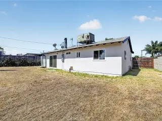 NEW SINGLE HOUSE FOR RENT !!