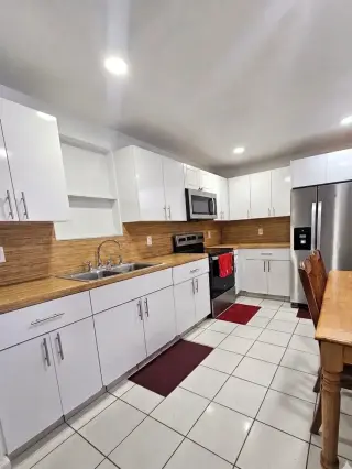 ¡Oportunidad única en la codiciada zona de East Hialeah!