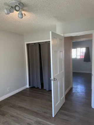APT DE 3 RECAMARAS EN EL SUR DE LOS ANGELES. SE RENTA.