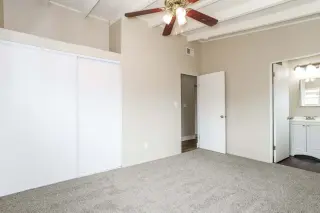 3 dormitorios, 2 baños, listo para habitar.