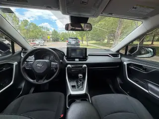2021 Toyota RAV4 LE AWD