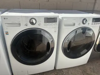 Juego de Lavadora y Secadora LG de Carga Frontal