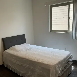 Rento Cuarto 900 en Los Angeles