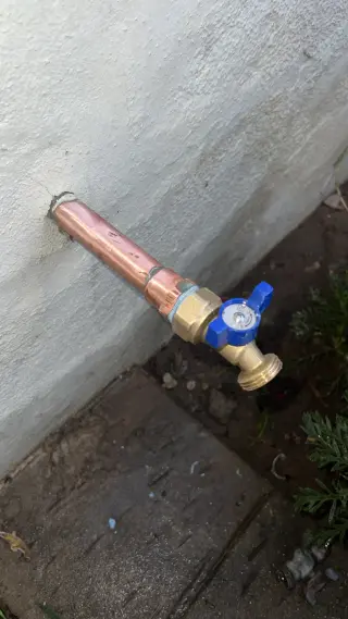 Plomería y Drenajes | Precios Justos | JUST Plumbing and Sewer