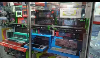 Alquiler tienda en Galería Cyber plaza 14m2