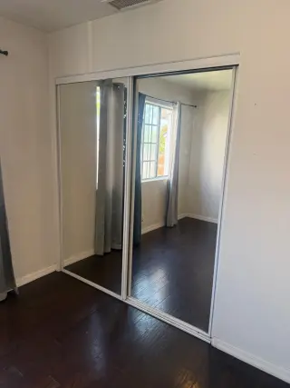 Te renta cuarto en Downey en desindad Bonita