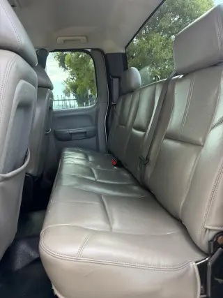 🛻 2011 Chevrolet Silverado – $7,800 CASH ¡Título en Mano! 💼