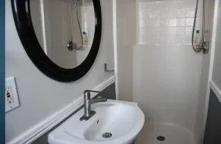 3  dormitorios y 2 baños ubicado