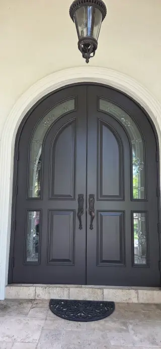 Pintura de puertas en miami