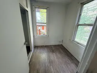 3 Beds 1 Bath Apartment (Lower)
