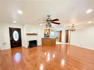 clean & bright beautifully renovated