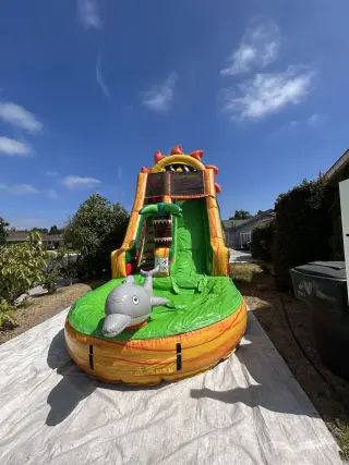 Portable potty , porta potties, restrooms, baños