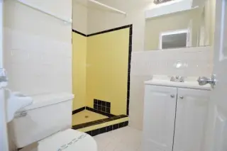 Stunning Spacious Unit