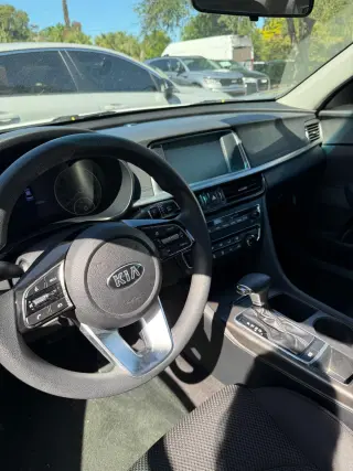 2020 Kia Óptima LX