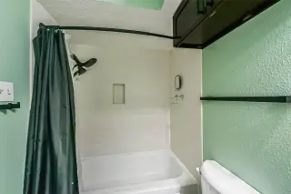 Cuarto en renta. Lavadora y secadora