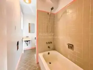 SINGLE-FAMILY-APARTMENT-JUST-REMODELED-FOR RENT IMMEDIATELY!