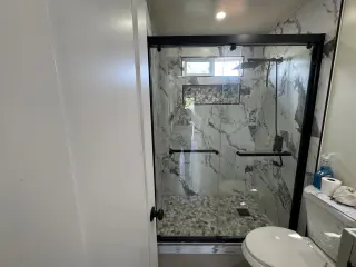 Hermoso Duplex de 3 Habitaciones en Compton