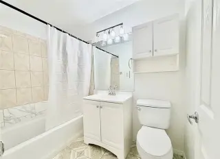 CASAS:E 57th St, Maywood, CA
