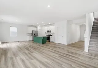 4 Beds  2.5 Baths  2,006 sqft 11464 Basalt Dr