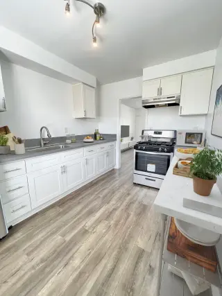 Fully Renovated 2 Bed / 1 Bath Apartment with Parking – Gated Community!