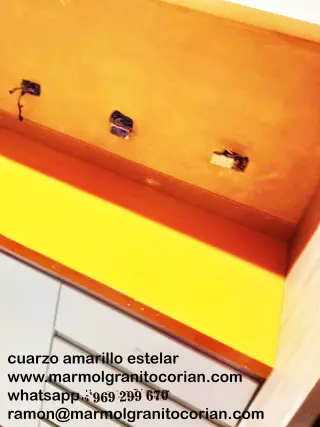 cuarzo color amarillo para cocinas, baños, counters de atencion