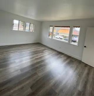 Apartamento de 1 y 2 Recamaras Información 310-633-5679