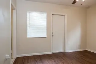 Stunning Spacious Unit
