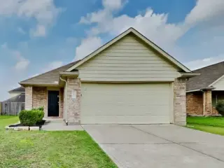 Charming Spacious Unit