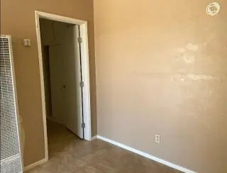 Baño completo Unidad de A/C en la sala y el dormitorio 1 recámara