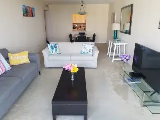 Hermoso Apartamento con Vista al Mar en Renta