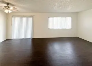 1 Rec 1 Bano Maywood CA