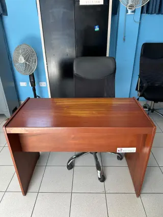 Escritorio de madera con 3 cajones para oficina de 104x50x75 cm