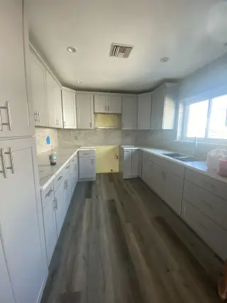 3 Beds 1 Bath - House