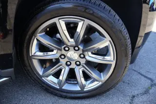 2016 Chevy Tahoe LTZ 4WD-Financiamiento Disponible !