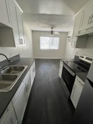823 Linden Ave - Long Beach, CA 1 Bedroom 1 Bathroom Units